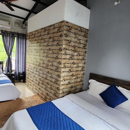 Jaswand Villa Resort Alībāg Buitenkant foto